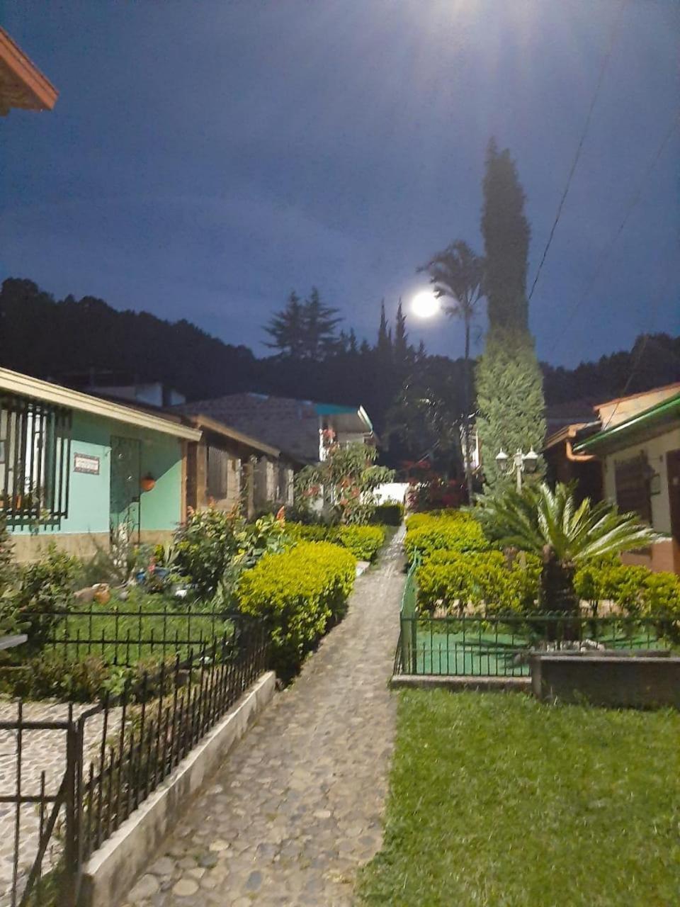 Hospedaje Maravillas De Jardín Exterior foto